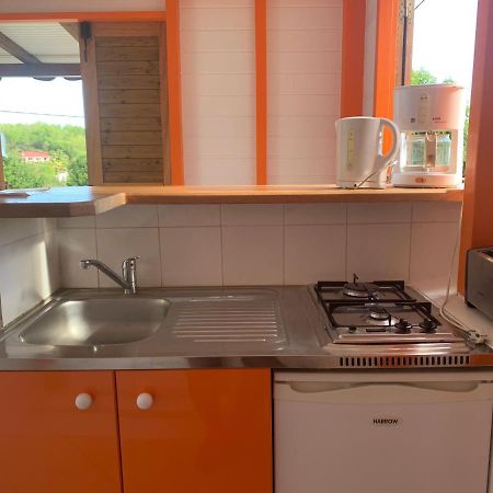 Bungalow Les Cerisiers Bouillante Exterior foto
