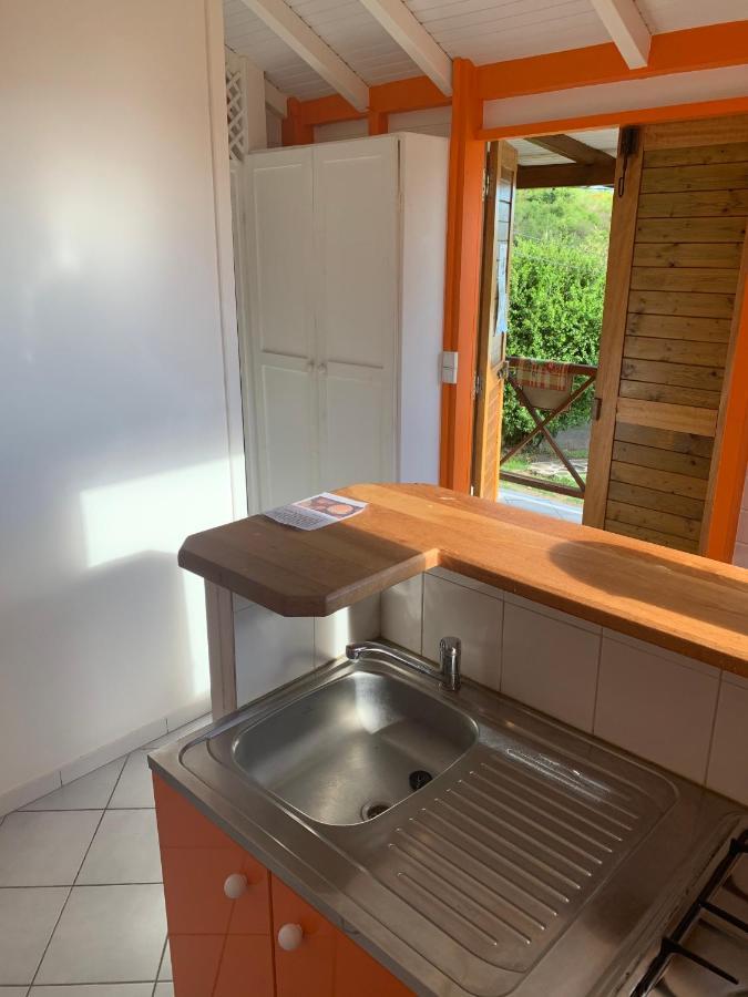 Bungalow Les Cerisiers Bouillante Exterior foto